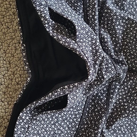 Lululemon leggings - Picture 3 of 13